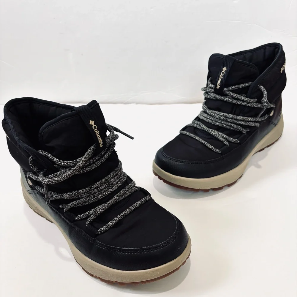 Columbia Women’s 8 Slopeside Village Omni Heat Waterproof Black Winter Snow Boot